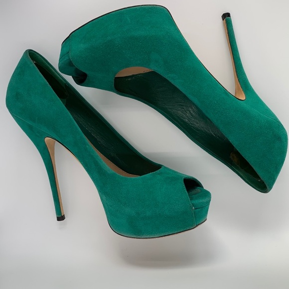 💥HOST PICK 💥Gucci Sofia peep toe pump - Picture 4 of 8